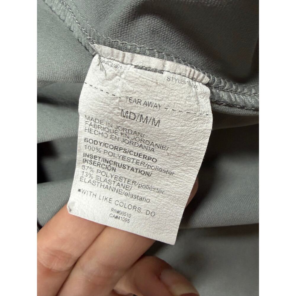 Under armour run Women’s 1/4 zip jacket Medium Gray and white color block - Picture 3 of 5